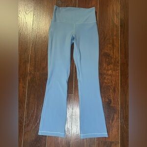 Lululemon Align Size 6 High-Rise Mini-Flared Pant 28"
Utility Blue